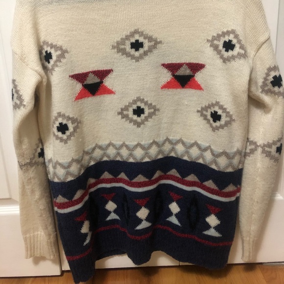 American Eagle Sweater - Picture 4 of 4